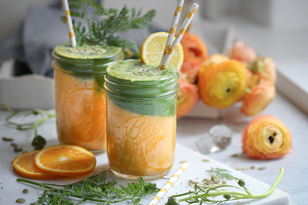 Köstlicher Karottensmoothie mit Karotte und Karottengrün